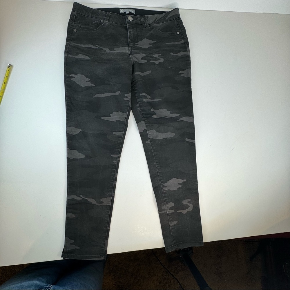Wit & Wisdom Ab’solution High Waist Camouflage Ankle skinny jeans - Picture 4 of 16